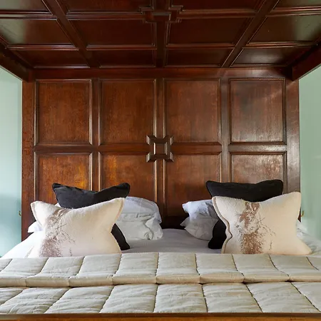 Burford House Bh-3
